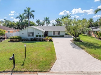 5240 Fairfield Dr, Fort Myers, FL 33919