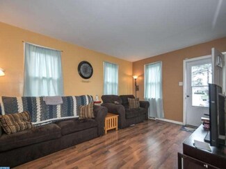 2816 State Rd, Croydon, PA 19021