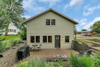 122 4th St S, Sauk Centre, MN 56378