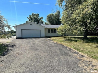 177 E County Highway 15, Marietta, IL 61459