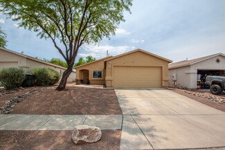 10144 E Rincon Shadows Dr, Tucson, AZ 85748
