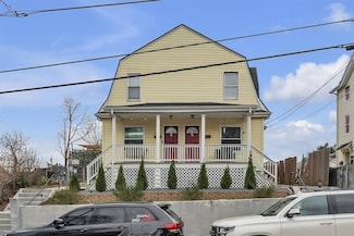 44 Cleveland St, Central Falls, RI 02863