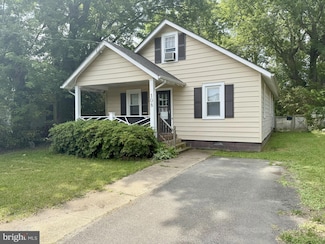108 Oak St, Fredericksburg, VA 22401