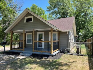 7935 S Benton Ave, Kansas City, MO 64132