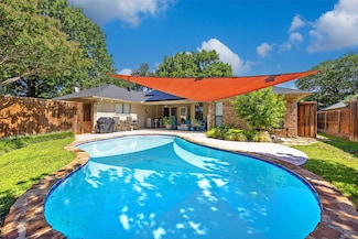 2562 Primrose Dr, Richardson, TX 75082