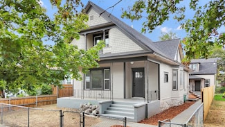 2016 W Gardner Ave, Spokane, WA 99201