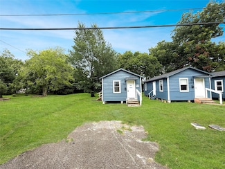 3046 W Crockett St, Beaumont, TX 77701