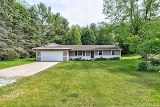 2230 Marlacoba Dr, Holland, MI 49424