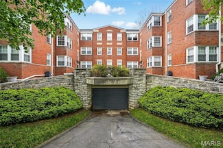 7561 Oxford Dr Unit 3S, Saint Louis, MO 63105