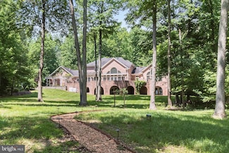 3321 Old Point Rd, Edgewater, MD 21037