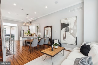 621 Moore St, Philadelphia, PA 19148