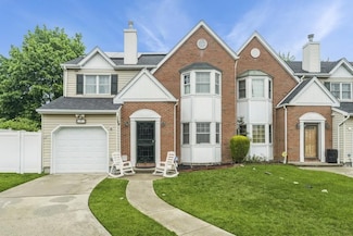 17 Bayview Ct, Inwood, NY 11096