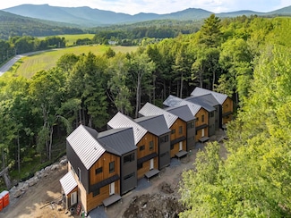 2438 Mountain Rd Unit 5, Stowe, VT 05672