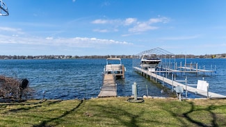 30 Interlachen Ln, Excelsior, MN 55331