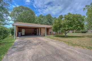 208 Lakewood Dr, Springhill, LA 71075