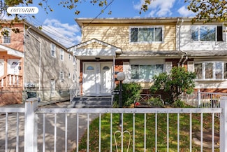 137-17 160th St, Jamaica, NY 11434