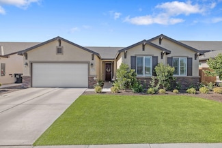 2325 E Copper Ct, Visalia, CA 93292