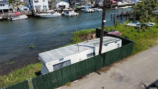 47 W 19th Rd, Broad Channel, NY 11693