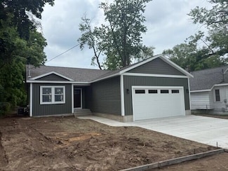 561 Mary St, Muskegon, MI 49442