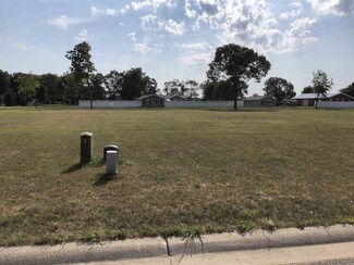 53340 Bellhurst Dr, Bristol, IN 46507