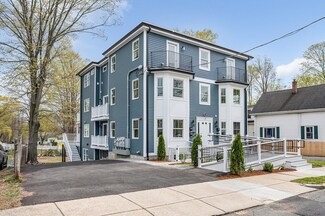 48 Village St Unit 2001, Reading, MA 01867