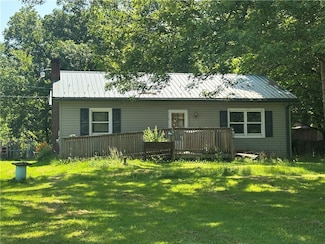 144 Barkey Hoffman Rd, Harrisville, PA 16038