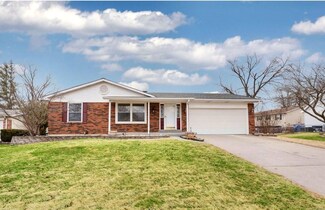 15 Donna Dr, Saint Peters, MO 63376