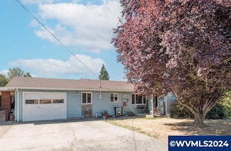 2020 Omire Ln, Lebanon, OR 97355