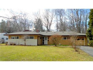 309 Hemingway Dr, Rochester, NY 14620