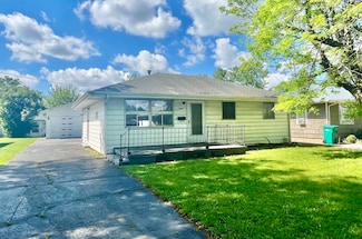 2445 E Wood St, Decatur, IL 62521