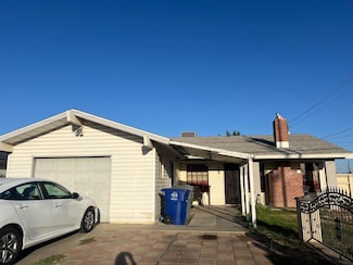 213 Stadium Rd, Madera, CA 93637