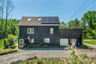 98 Asbury Rd, Hackettstown, NJ 07840