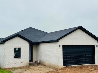 207 W Military Dr, North Little Rock, AR 72118