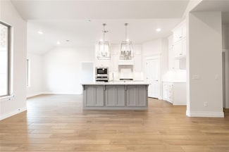 3016 Piper St, Moore, OK 73160