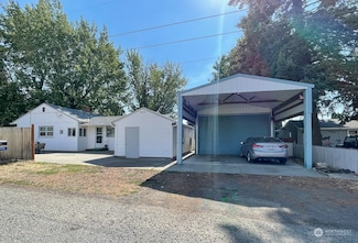 1402 S 5th St, Dayton, WA 99328