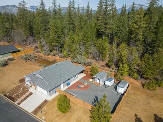 353 Cedar Ridge Dr, Cave Junction, OR 97523