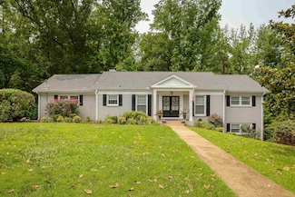 134 Rivermont Dr, Sheffield, AL 35660