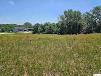 832 S 88th St, Lincoln, NE 68520