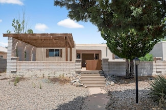 3213 May Cir SE, Rio Rancho, NM 87124