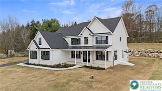 901 Renaldi Rd, Bushkill Township, PA 18091