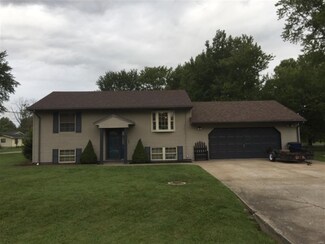 100 Broadway St, Percy, IL 62272
