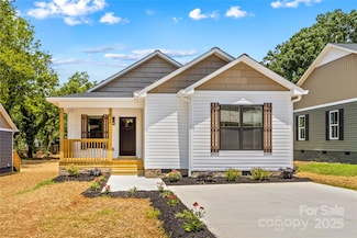 626 W Bell St, Statesville, NC 28677