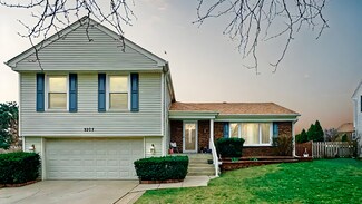 2207 Primrose Ln, Schaumburg, IL 60194