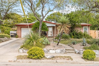 4527 Newcome Dr, San Antonio, TX 78229