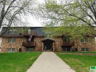 710 Geisinger Rd, Storm Lake, IA 50588