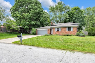 629 Williamsburg Ln, Greenwood, IN 46142