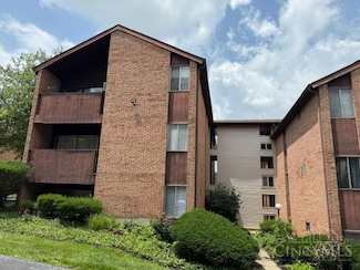 4900 Chalet Dr, Cincinnati, OH 45217