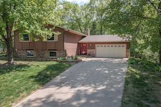 13587 70th Ave N, Osseo, MN 55311