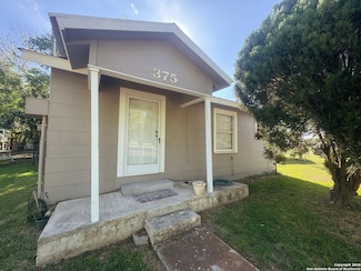 375 N Walnut Ave, New Braunfels, TX 78130