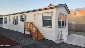 55 W Washington Ave Unit 148, Yakima, WA 98903